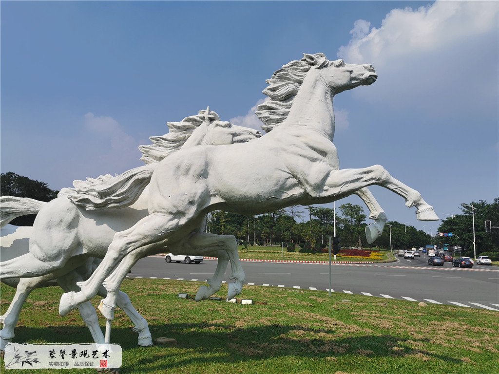 東莞玻璃鋼雕塑，狀元筆公園萬馬奔騰雕塑造型 (3)