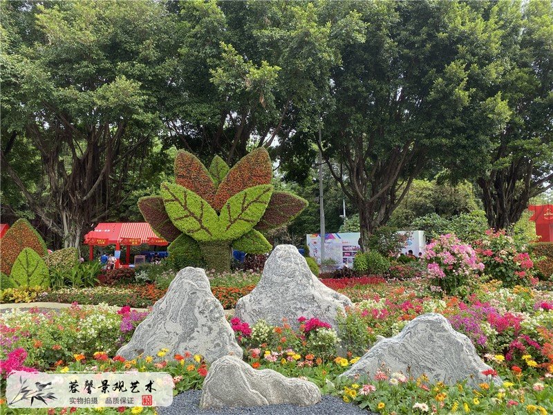 公園五色草樹葉造型綠雕