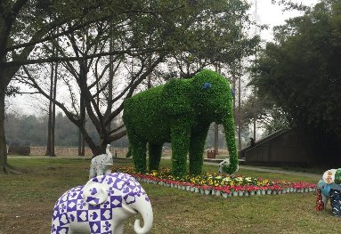 大象仿真綠雕